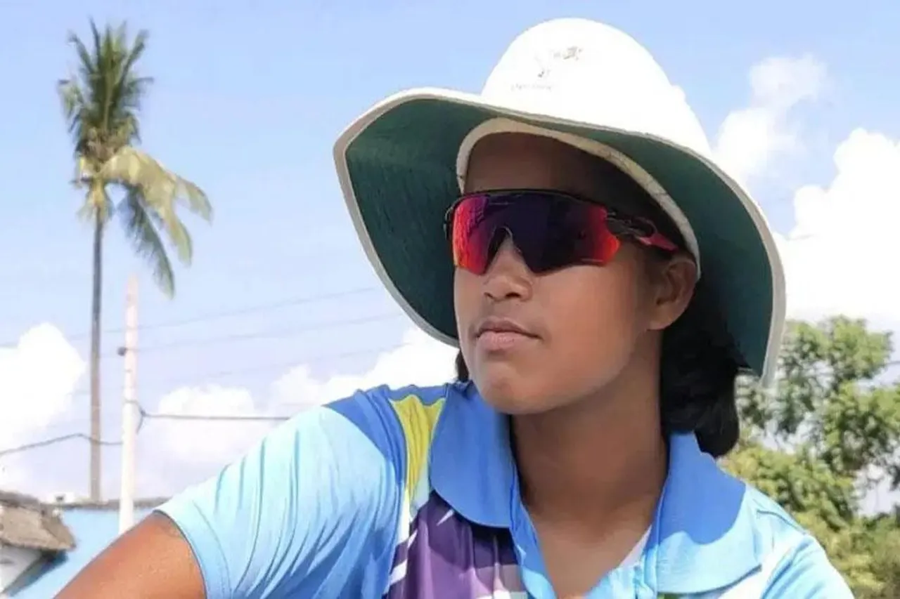 Woman cricketer's hanging body found from the jungle