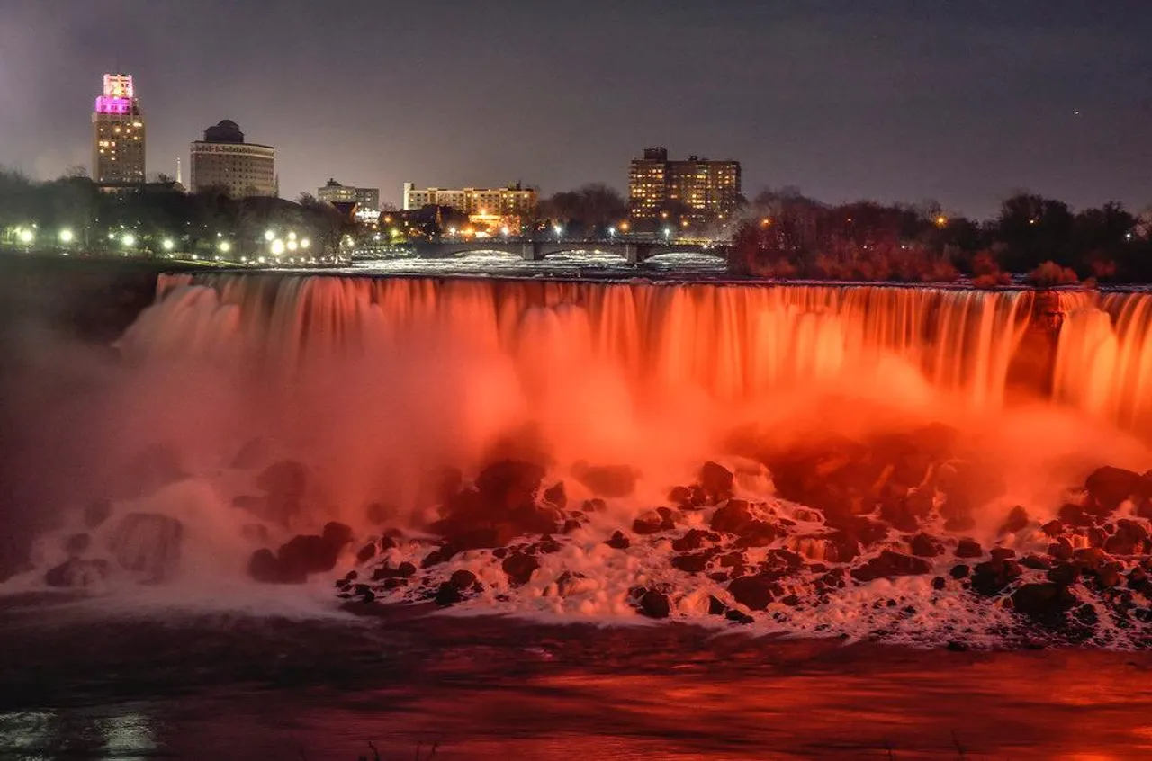 NIAGARA FALLS TO BE LIT  IN ORANGE IN MEMORY OF THOSE KILLED IN BUFFALO ,NEW YORK