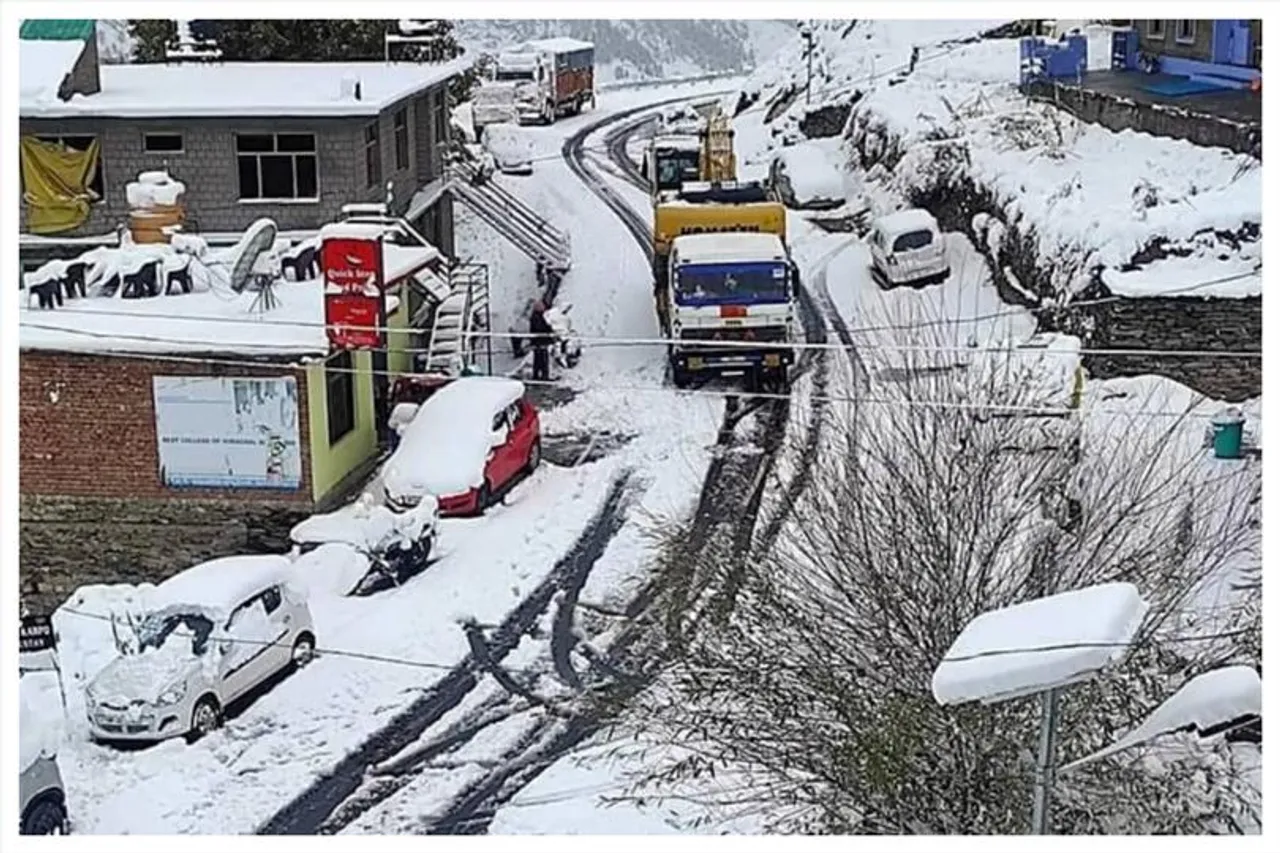 Himachal Pradesh covered in snow