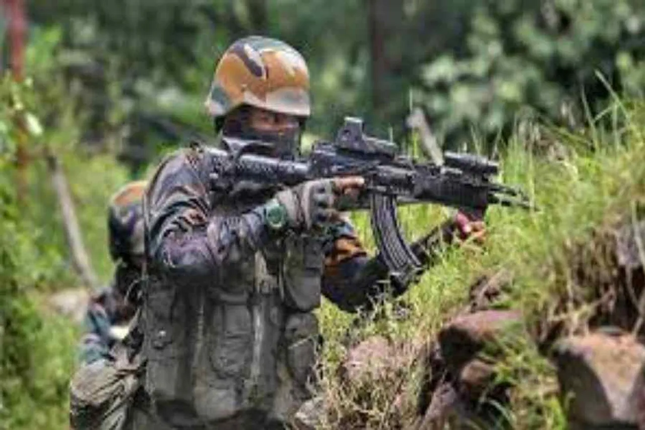 Army-militants clash in Jammu-Kashmir's Sopore, 2 killed