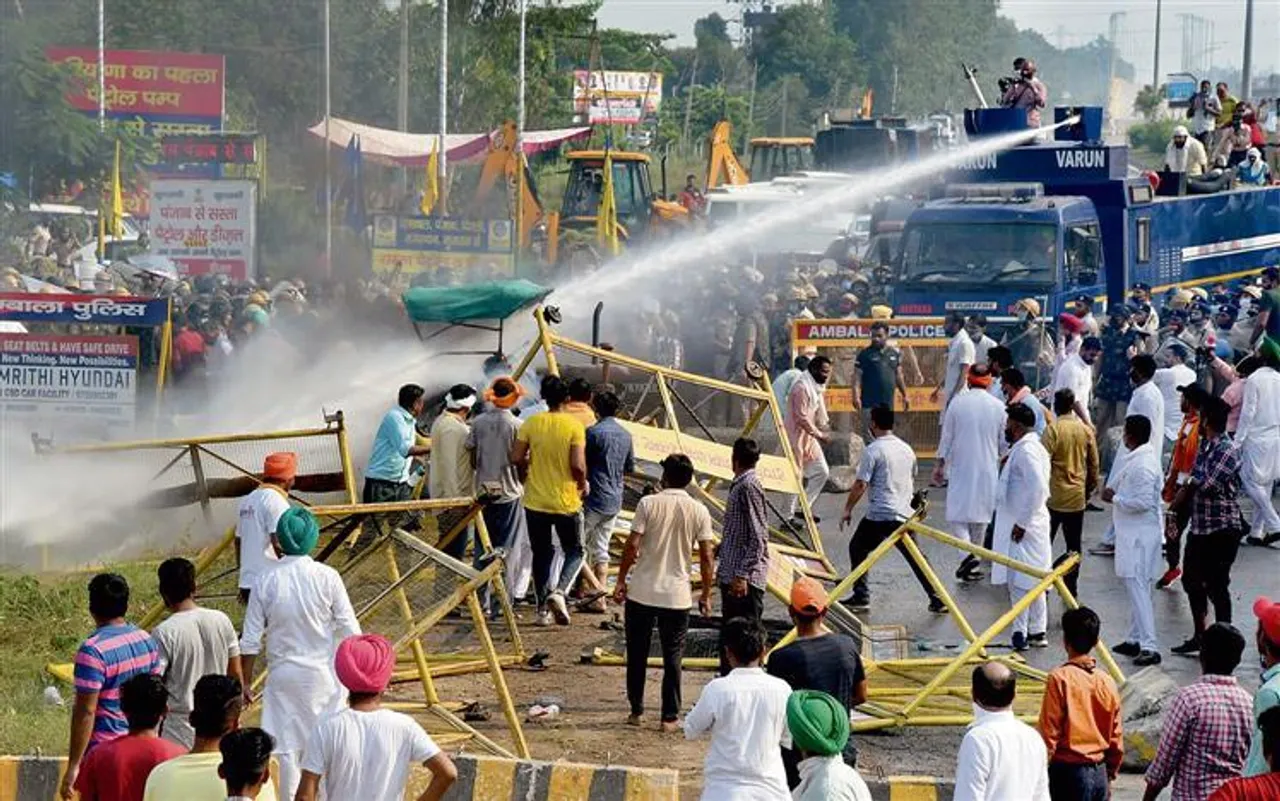 Water cannons used as farmers clash with cops in Haryana