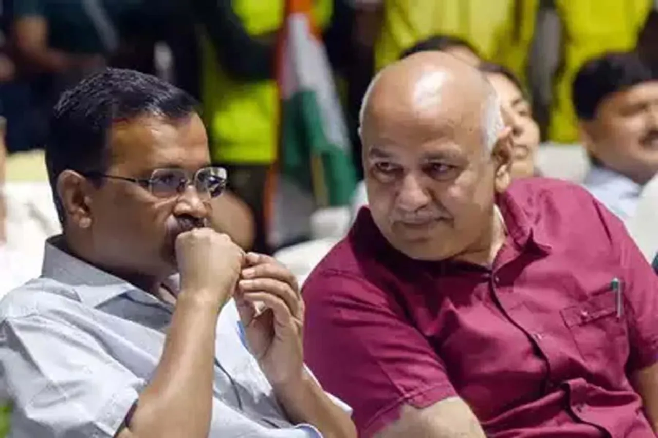 'God is with you Manish,' says CM Arvind Kejriwal amid speculation of Sisodia's arrest