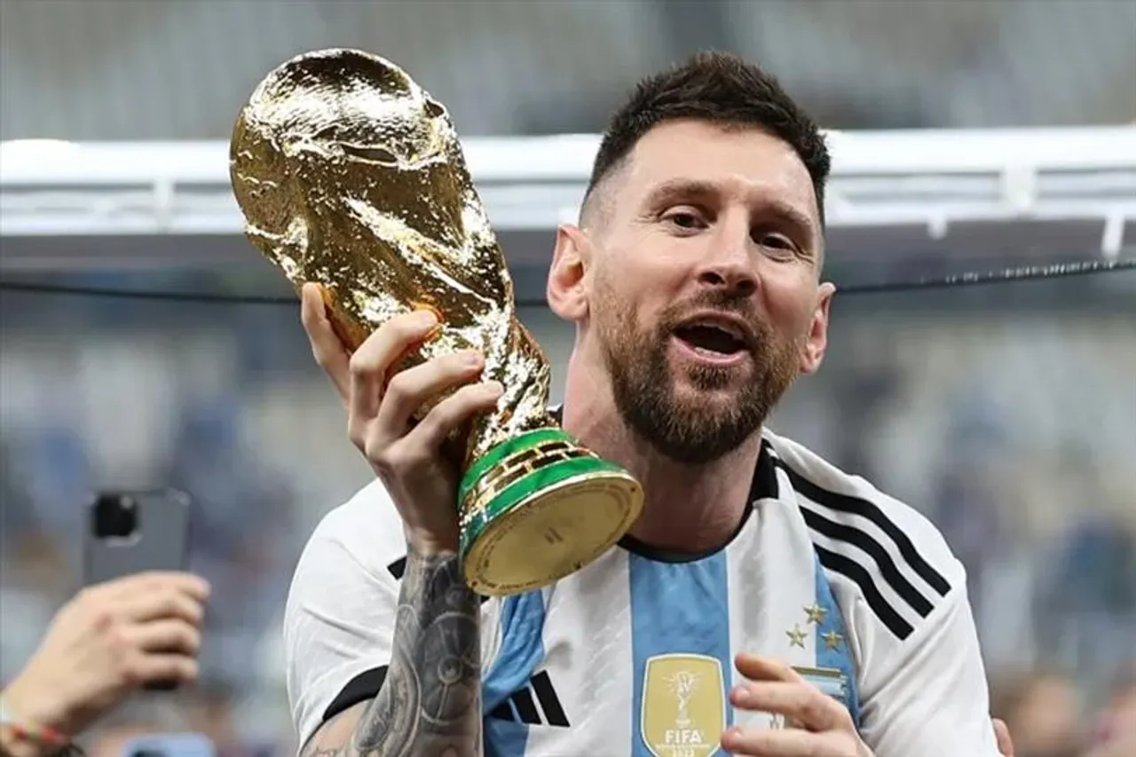 Messi is sleeping with the World Cup, posted on Insta