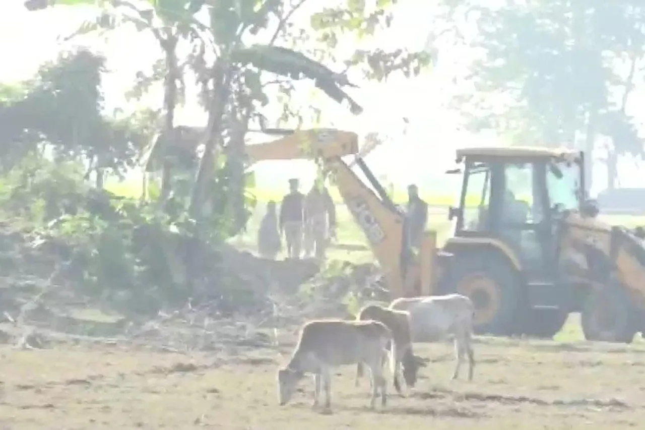 Lakhimpur district administration of Assam begins a massive eviction drive to clear around 500 hectares of forest land