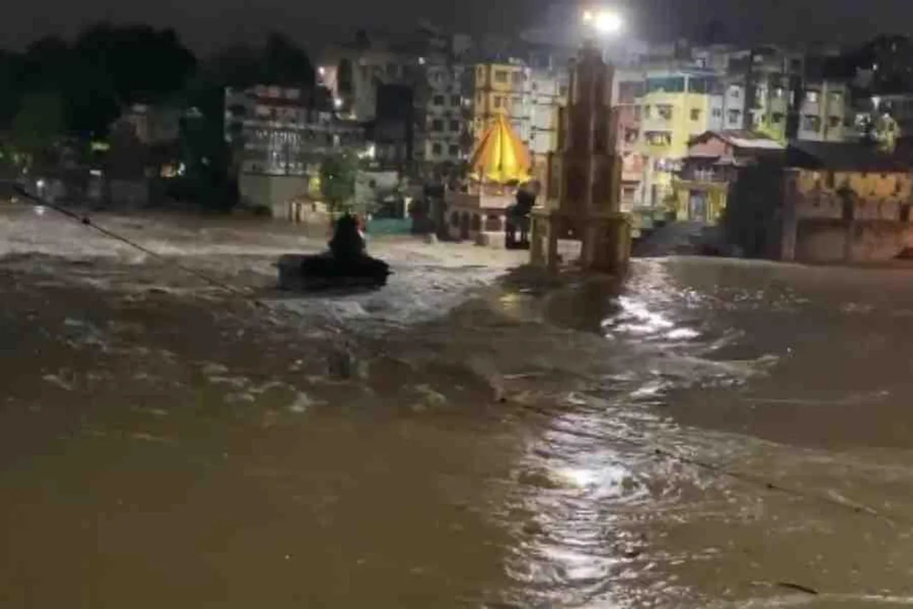 Flooded Godavari, submerged various temples in Nashik - watch video