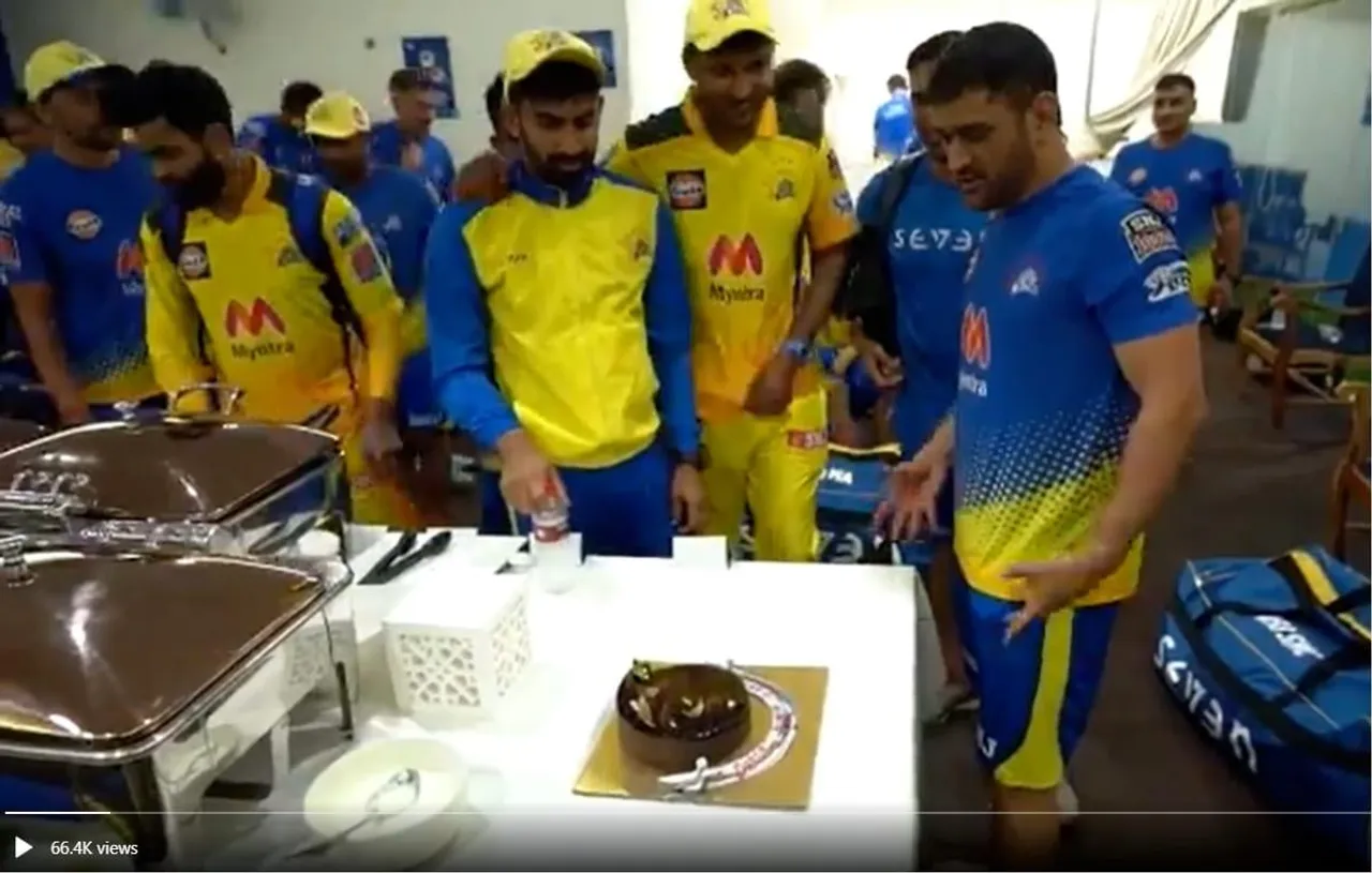 Dhoni cut the cake on the birthday of  World Cup wining day