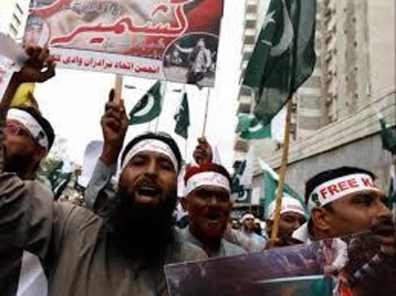 पाकिस्तान में इस्लामवादियों की रैली में हुई हिंसा में चार लोगों की मौत