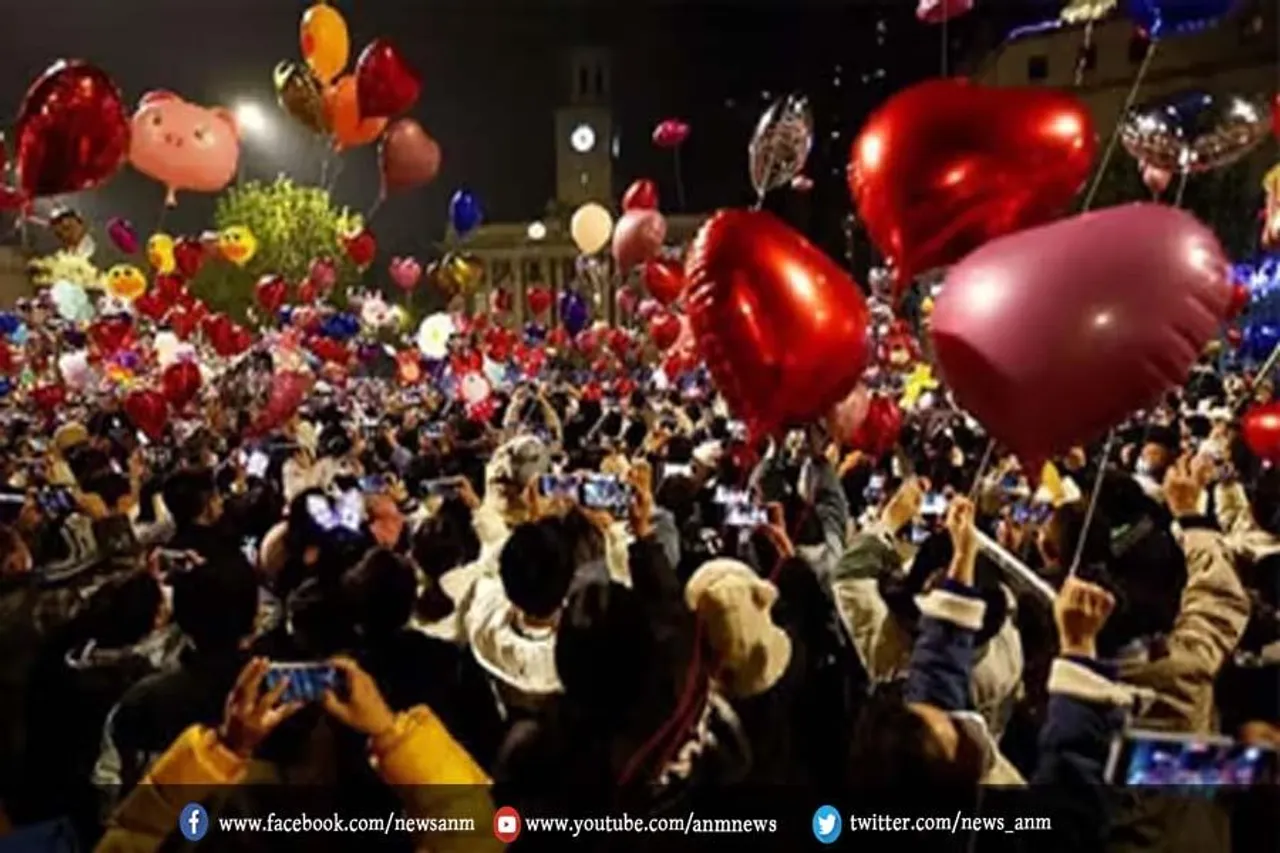 चीन में कोरोना, फिर भी नए साल का जबरदस्त जश्न