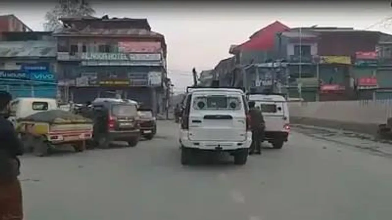जम्मू-कश्मीर के बांदीपोरा में आतंकियों ने पुलिस पार्टी पर जमकर की फायरिंग