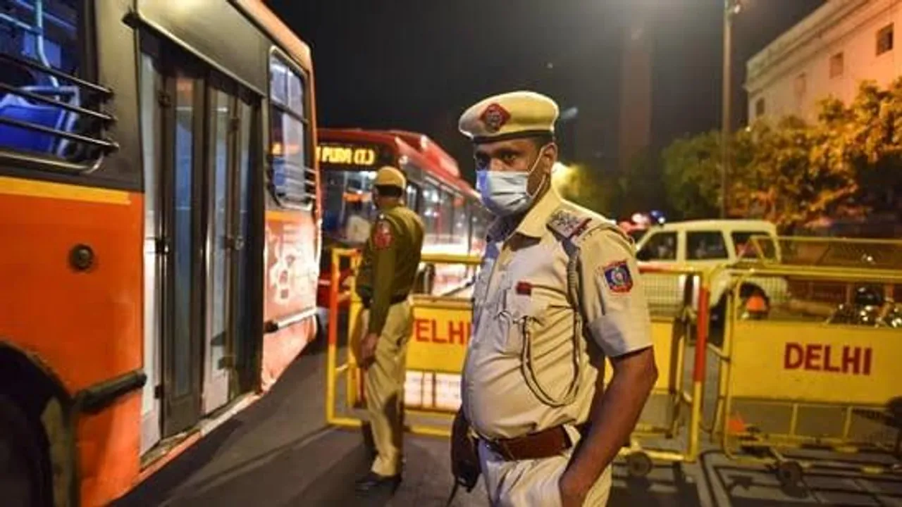 आतंकी हमले को लेकर अलर्ट के बाद दिल्ली पुलिस मुस्तैद