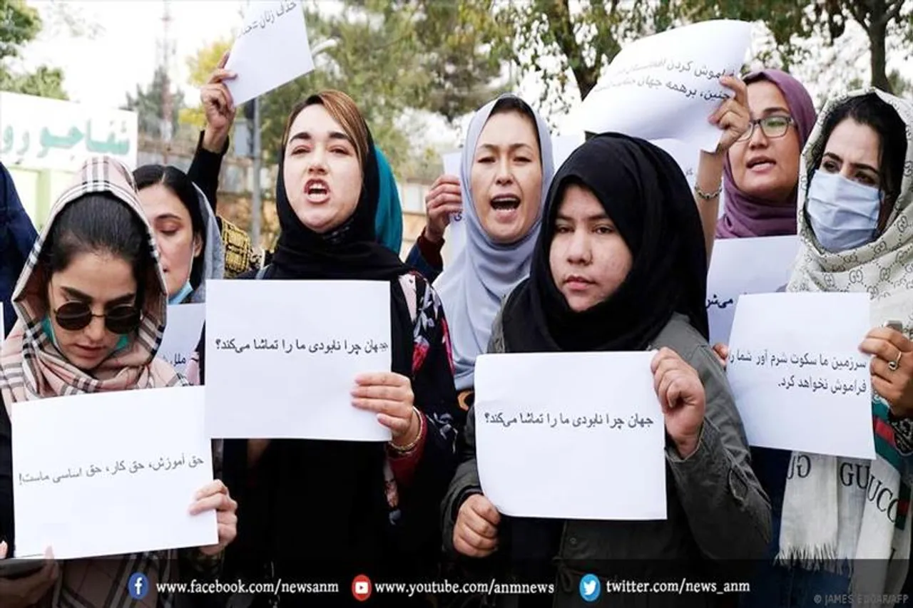 काबुल में महिलाओं का विरोध प्रदर्शन, सुरक्षा बलों ने महिलाओं की पिटाई