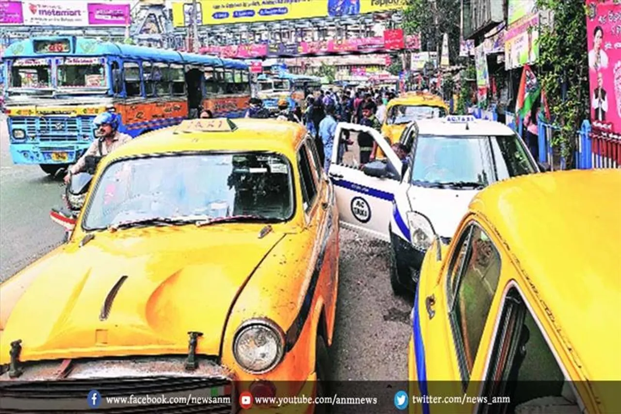 कोलकाता की पीली टैक्सियां बढ़ रही है मौत की ओर