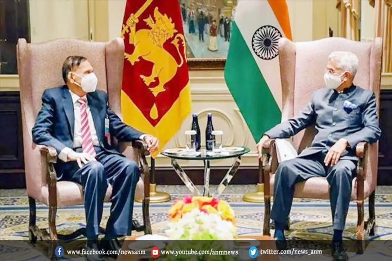 भारत ने संकटग्रस्त श्रीलंका को दिया 44,000 टन यूरिया