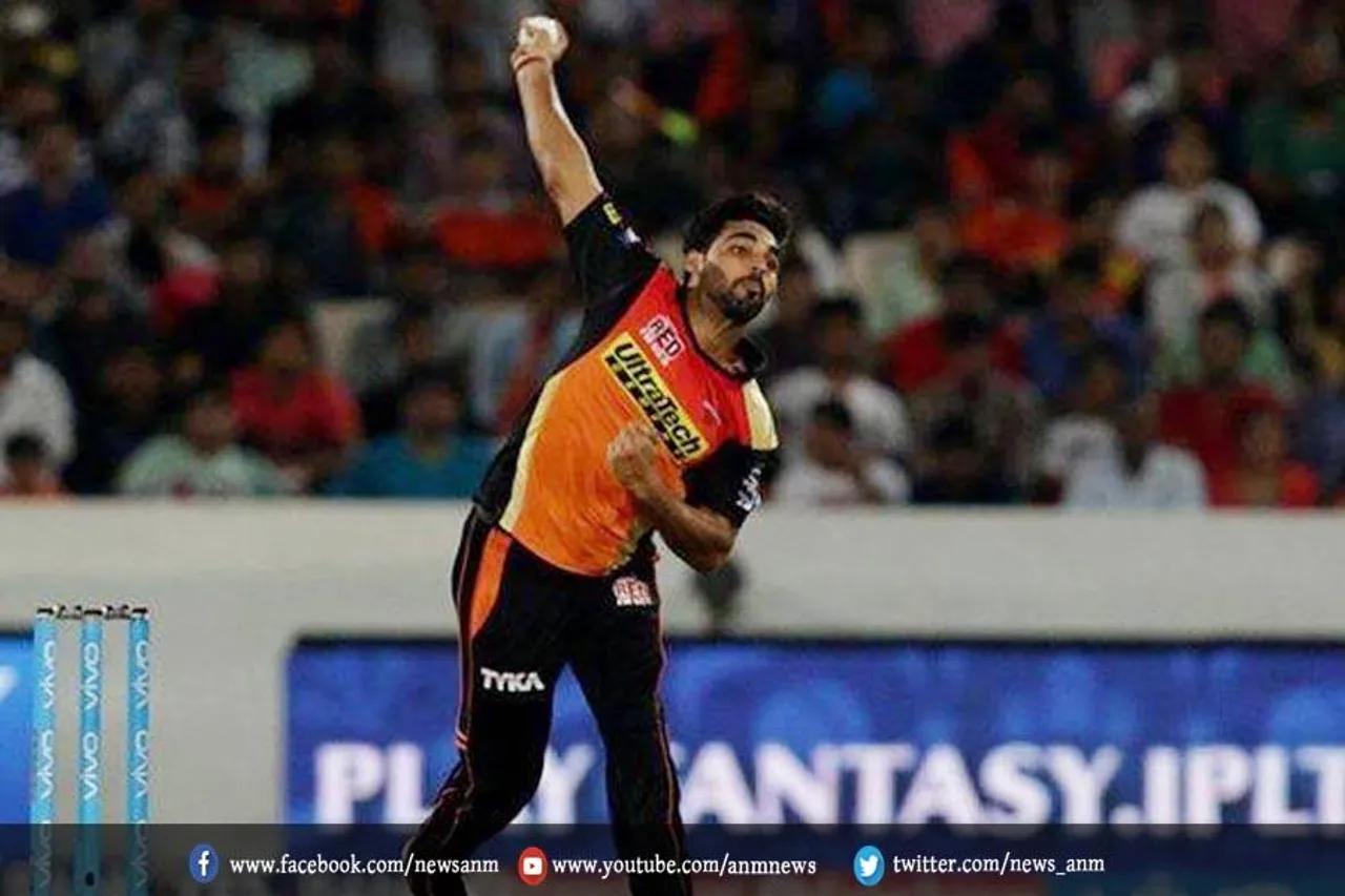 भुवी की घातक गेंदबाजी से मैच में हैदराबाद की वापसी
