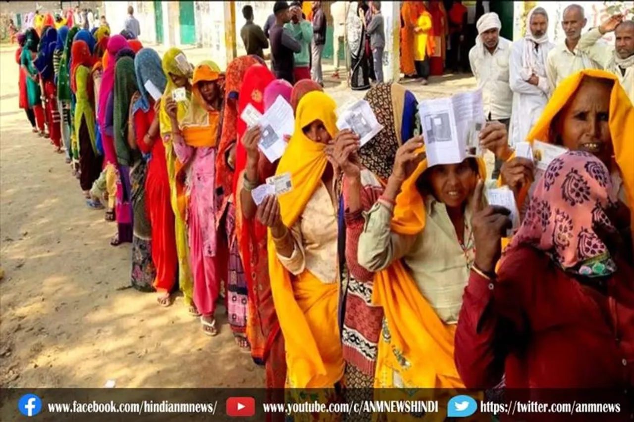 गुजरात चुनाव: भाजपा उपाध्य के 60 सदस्यों के साथ वोट डालने पहुंचे