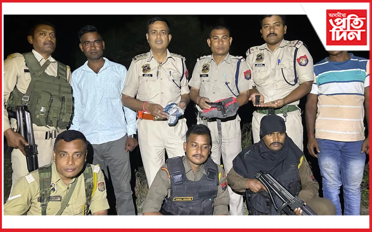 চিৰাঙৰ আমগুৰীত পুতি থোৱা অৱস্থাত মাৰণাস্ত্ৰ উদ্ধাৰ
