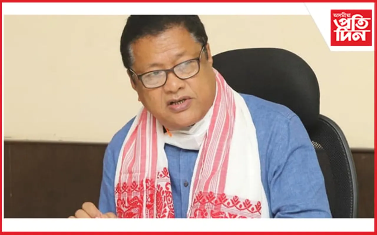  চৰকাৰী চাকৰি কৰিছে যেতিয়া চৰকাৰী 
 নীতি-নিয়ম মানিব লাগিবঃ ৰনোজ পেগু