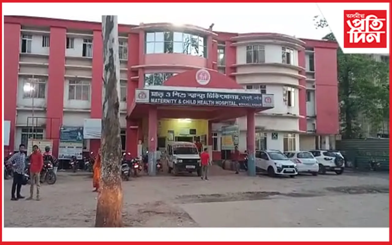 নগাঁৱত কুকুৰৰ মুখত নৱজাতকৰ মৃতদেহ, লৈ আনিলে চিকিৎসালয় চৌহদৰ পৰা...
