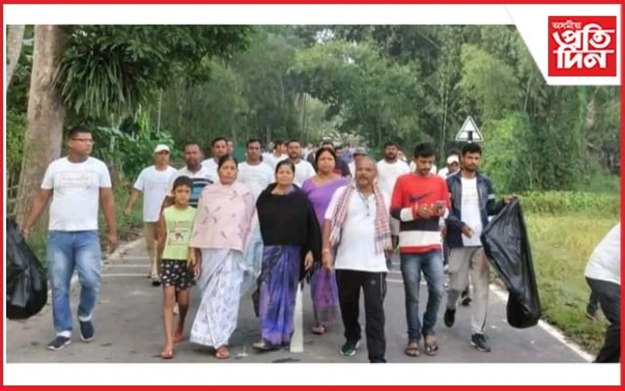 খুমটাইৰ ৪৫ কিলোমিটাৰ পথ পৰিষ্কাৰ কৰিলে বিধায়ক মৃণাল শইকীয়া আৰু সৰ্তীথ সকলে...