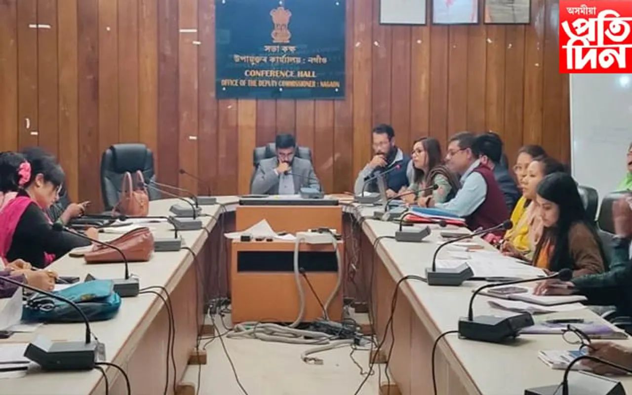 ক্ষতিৰ পৰিমাণ হ্ৰাস কৰিবলৈ নগাঁৱত বান প্ৰস্তুতিৰ বিষয়ে বৈঠক 