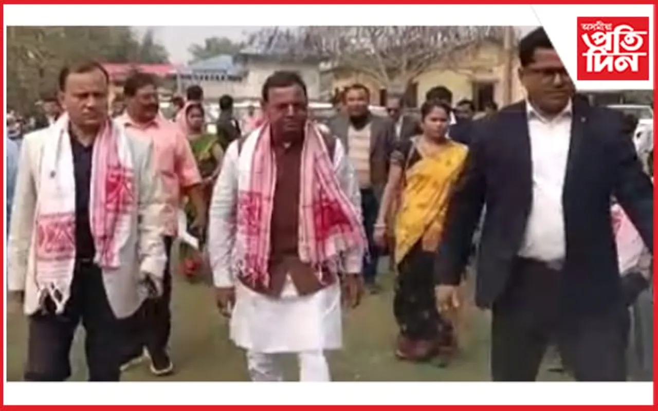 মঙলদৈত কেন্দ্ৰীয় ৰাজ্যিক বিত্ত মন্ত্ৰী পংকজ চৌধুৰী 
