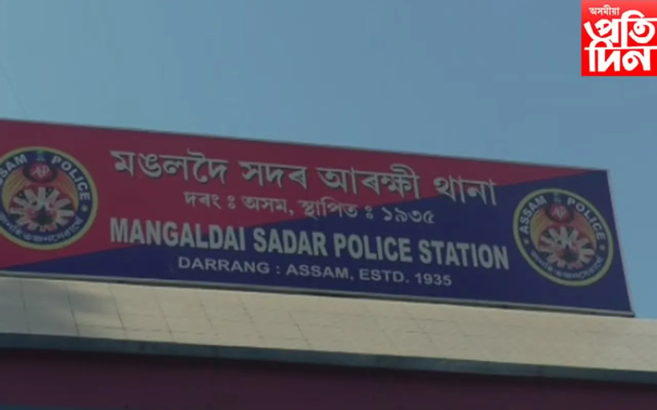 মঙলদৈ চহৰত পাৰ্কিঙৰ নামত গুণ্ডা টেক্স, সাঙুৰ খাইছে আৰক্ষী বিষয়াৰ নাম