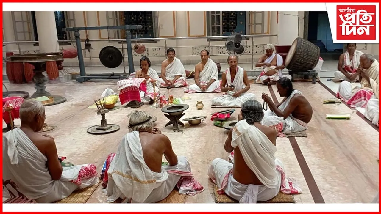 ৩৬৭ বছৰীয়া পৰম্পৰাৰে নৰোৱা সত্ৰৰ পালনাম আৰম্ভ