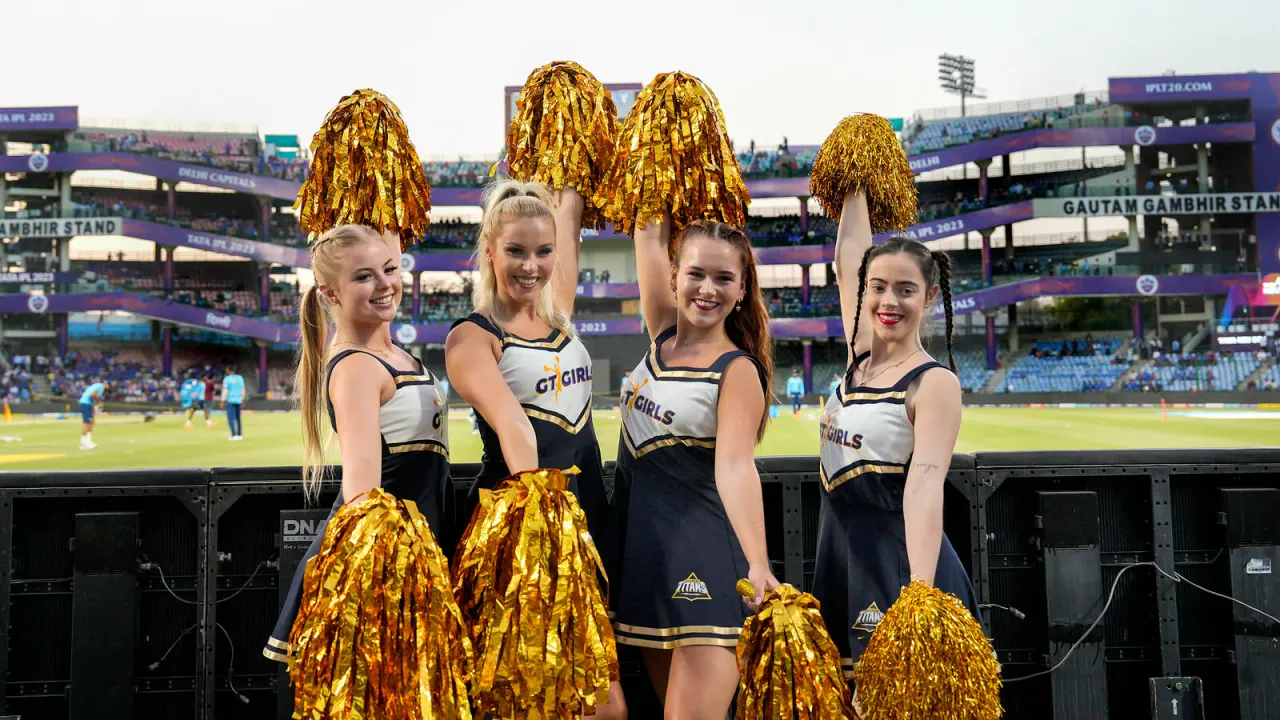 IPL: What are the salaries earned by cheerleaders?