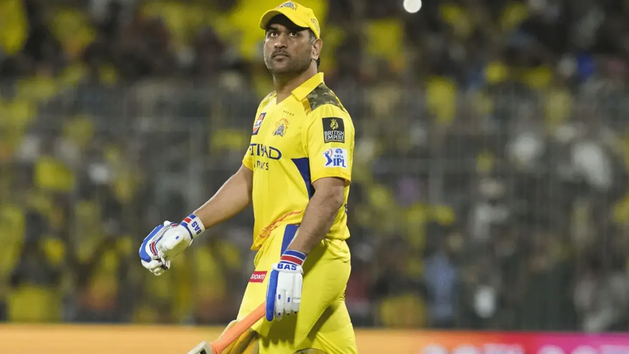 “MS Dhoni is playing more as a brand” - Sanjay Manjrekar feels CSK is under-utilizing Dhoni in IPL 2025