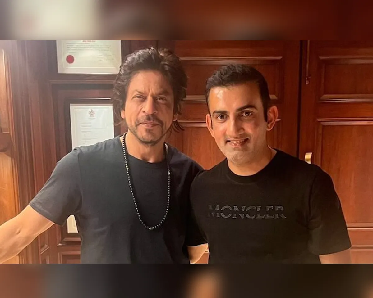 Shah Rukh Khan & Gautam Gambhir (Source: Twitter)