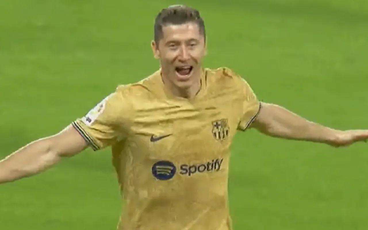 Watch: Robert Lewandowski scores his first goal for Barcelona in the game against Real Sociedad