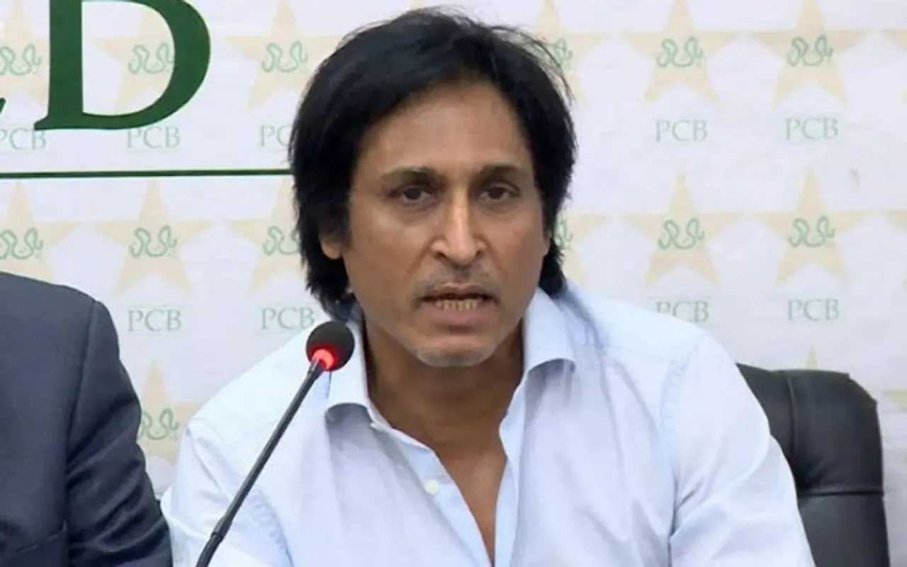 ‘Wapas YouTuber ban ja tu!’ - Fans overjoyed as reports of Ramiz Raja getting sacked as PCB Chairman circulate