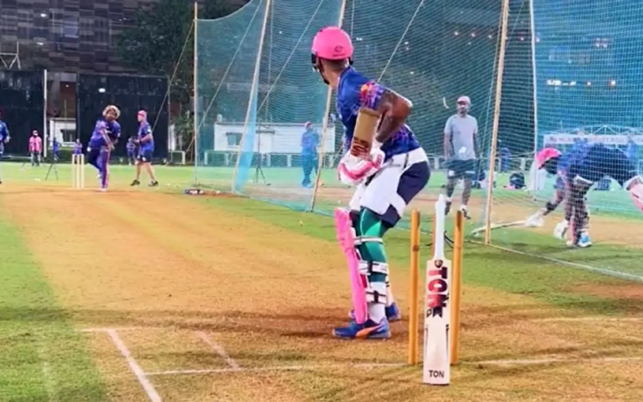 ‘What is this guy bowling, he’ll break my bats, man'- Shimron Hetmyer faces Lasith Malinga in nets