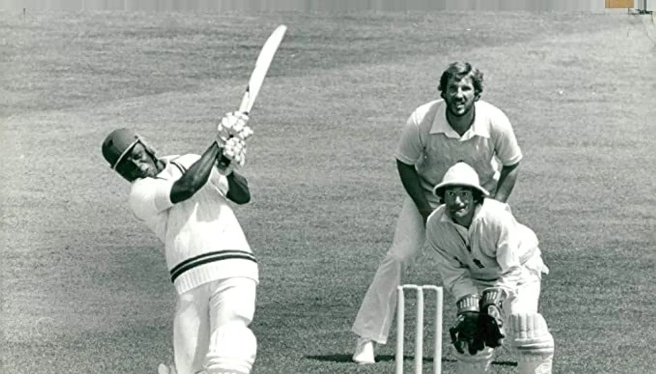 Desmond Haynes batting