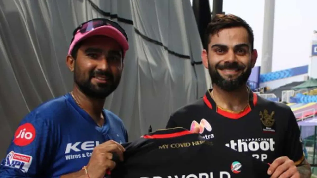 Rahul Tewatia with Virat Kohli