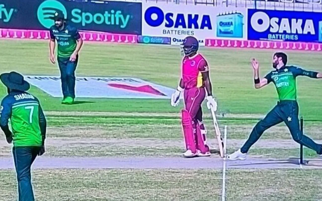 Third Umpire makes a huge blunder in the Pakistan vs West Indies game