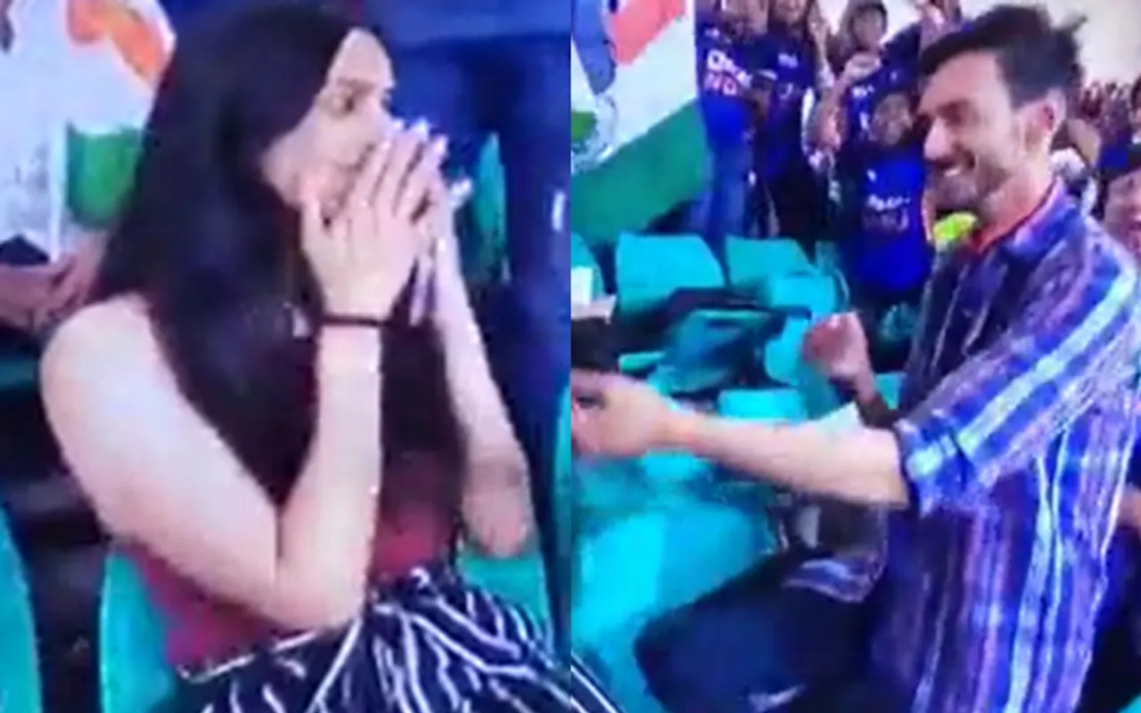 Fan proposing in India vs Netherlands