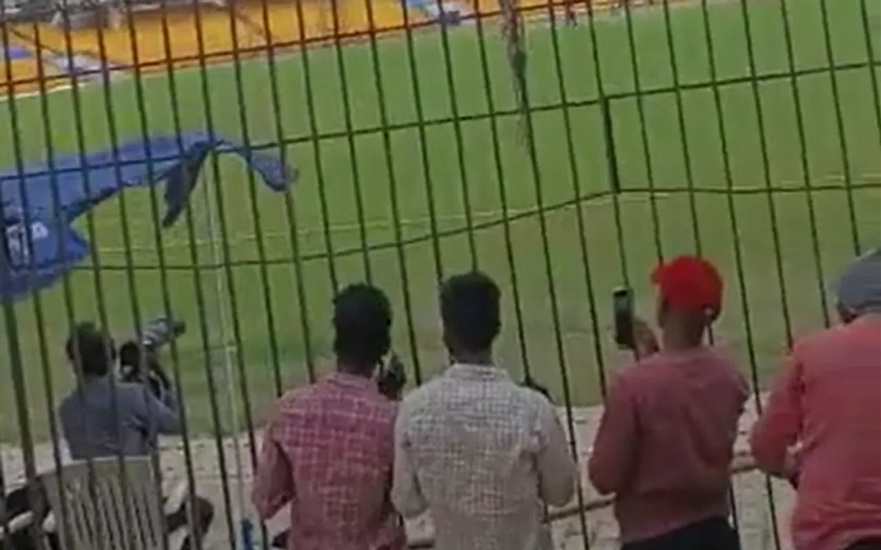 Fans go wild in Chennai