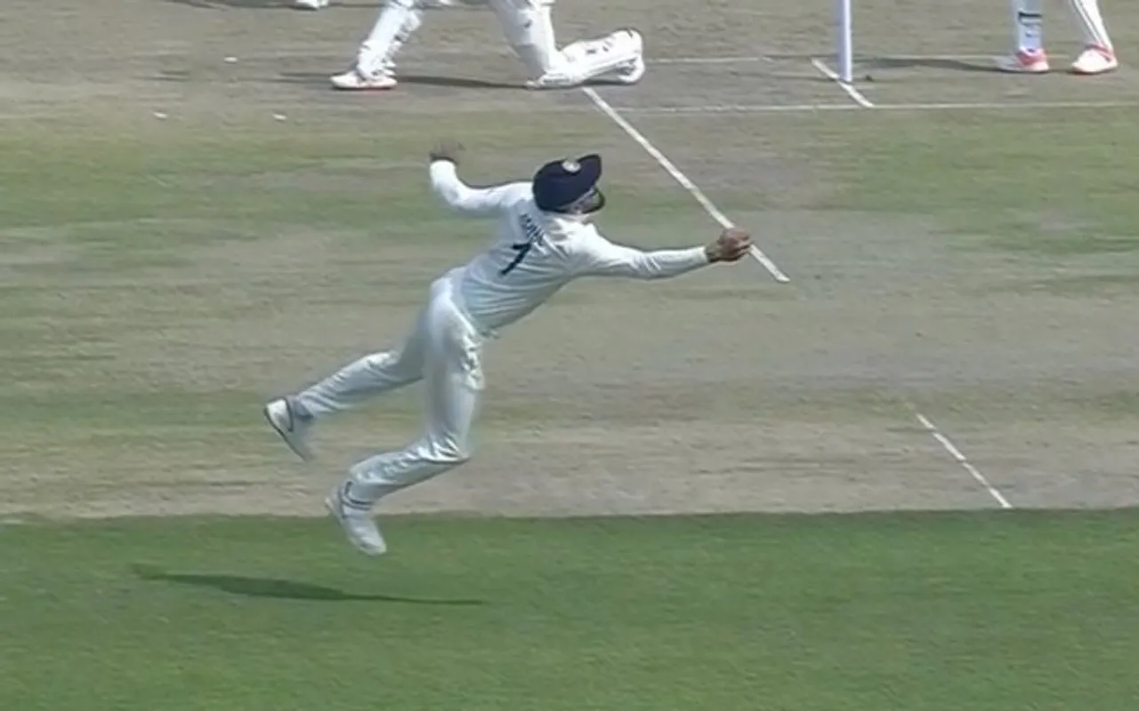 Watch: KL Rahul takes a blinder to dismiss big wicket of Usman Khawaja in 2nd Test against Australia