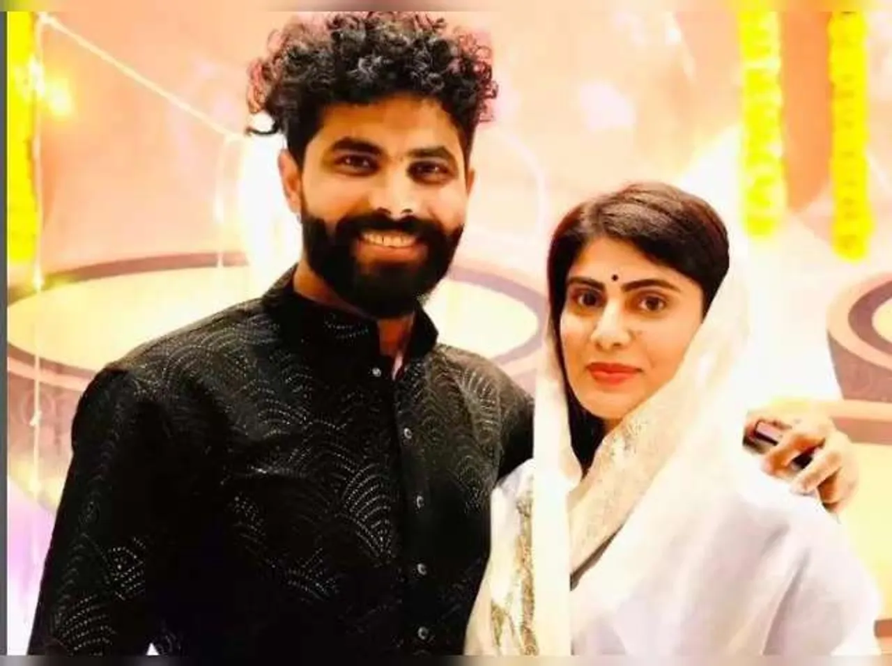 cricketer-ravindra-jadeja-and-his-wife-rivaba