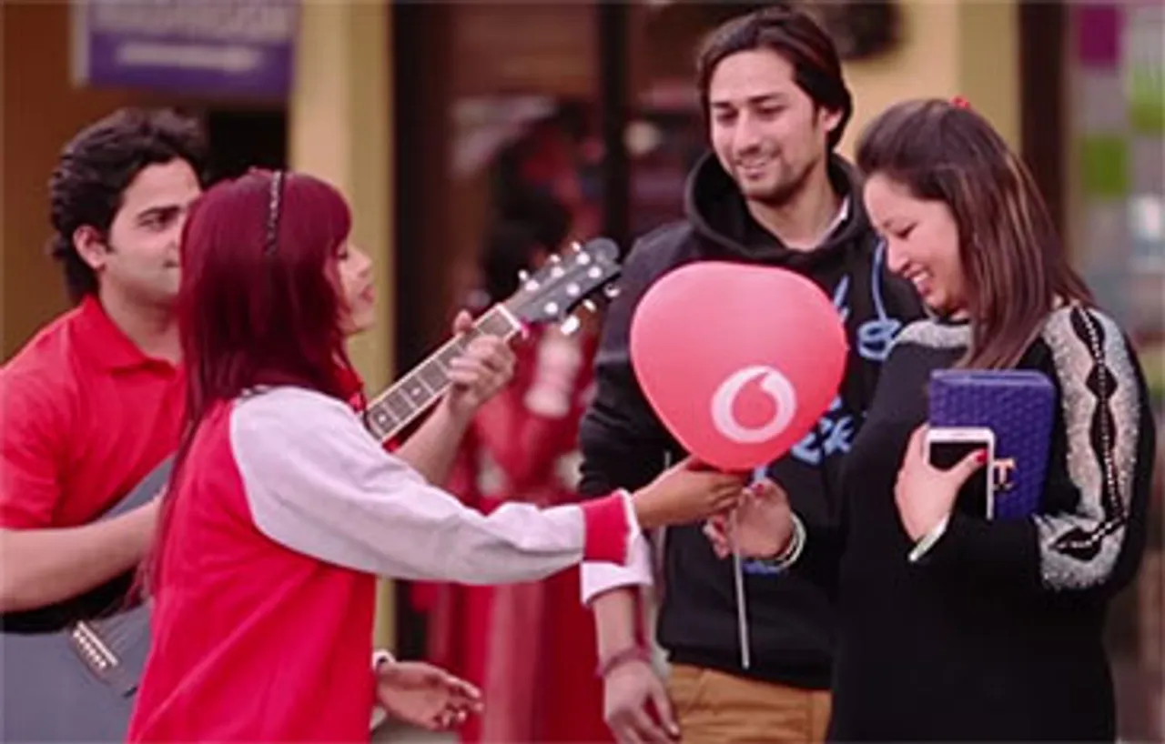 Vodafone surprises random couples on Valentine's Day