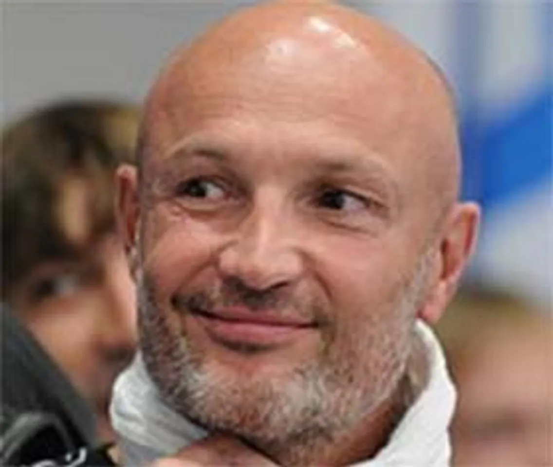 Neo Prime signs French legend Frank Leboeuf for UEFA Euro 2012