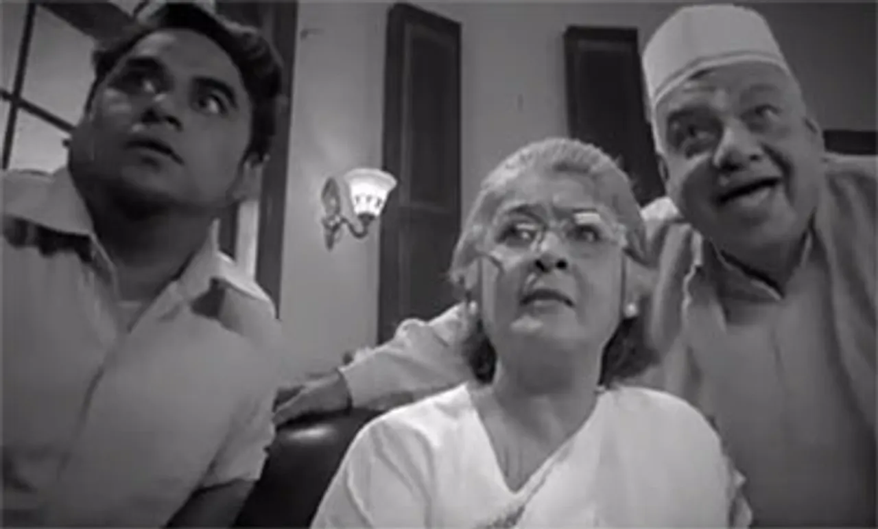 AajTak uses black and white humour to reinforce brand identity as an eye-opener