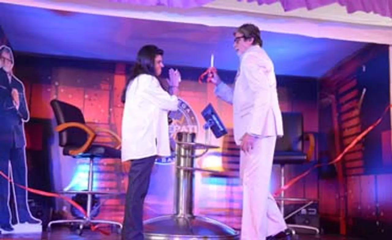 KBC Hot Seat travels across India by KBC Van