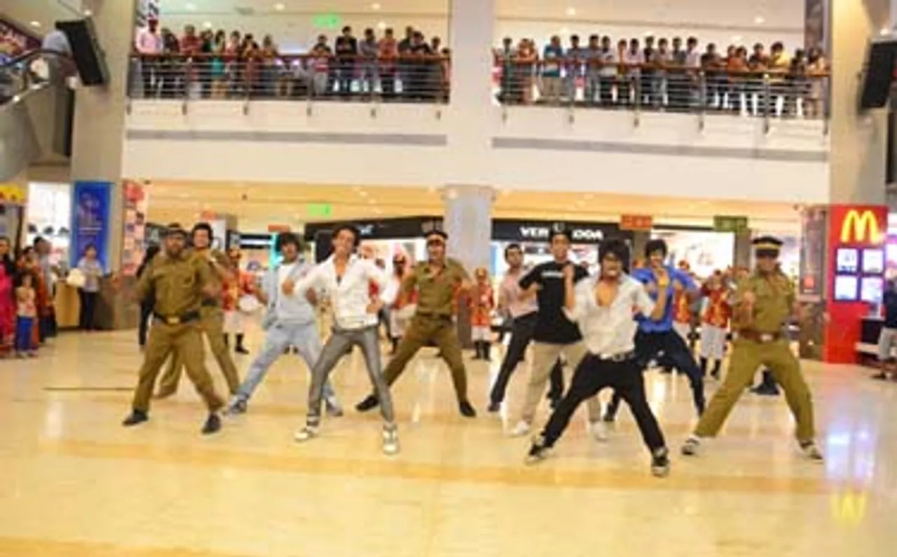 Sony Max gets Mumbaikars grooving to 'Jumping Jhapak'