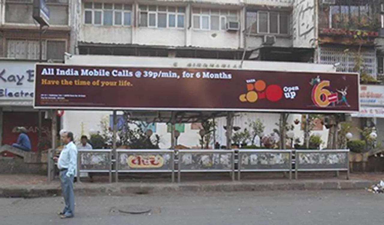 Tata Docomo steps outdoor for '39 Paise per Minute' service