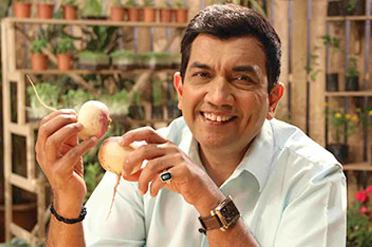 Discovery Communications takes majority stake in Chef Sanjeev Kapoor's cuisine network, FoodFood