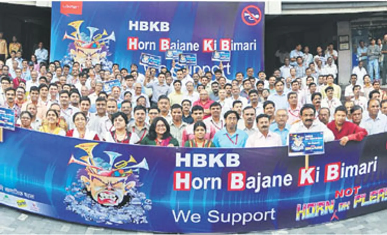 Lokmat reaches out to cure 'Horn Bajane Ki Bimari'