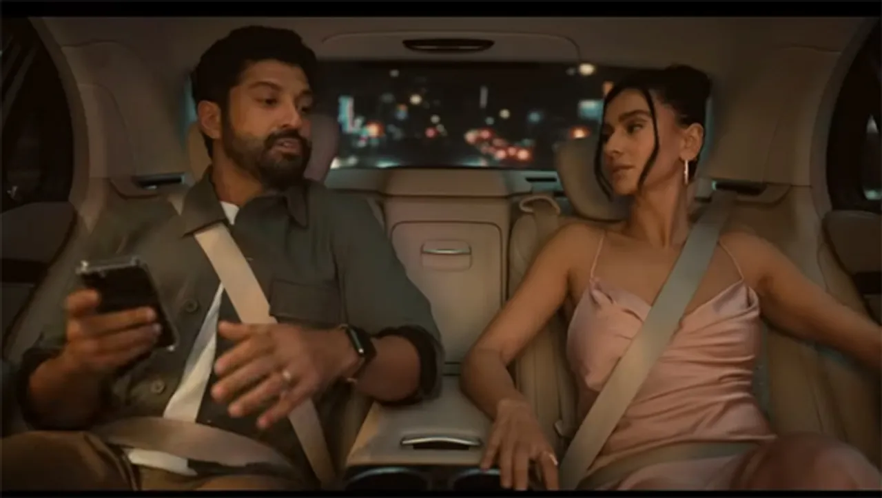 Farhan Akhtar and Shibani Dandekar engage in a sweet banter in Swiggy Dineout's new campaign