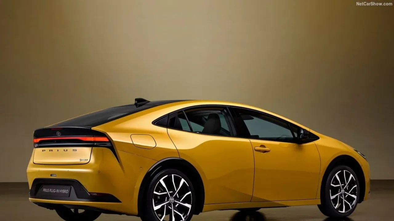 Hybrid Sedans Set to Dominate the Automotive Market in 2024 and 2025